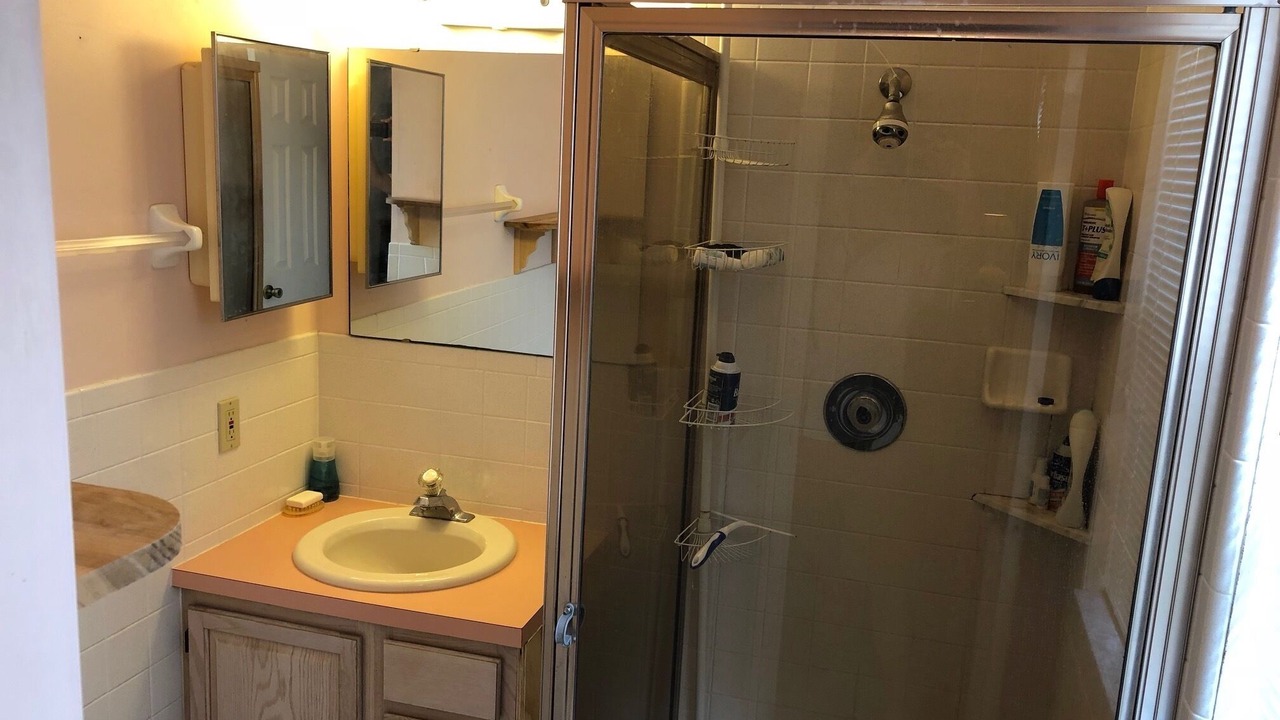 Photo of Bathroom in Fruitland Park