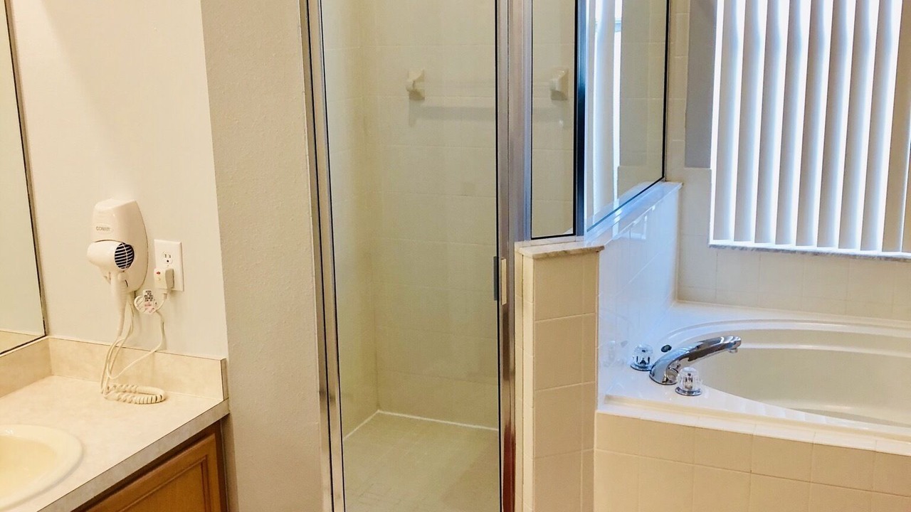 Photo of Bathroom in Calabay Parc