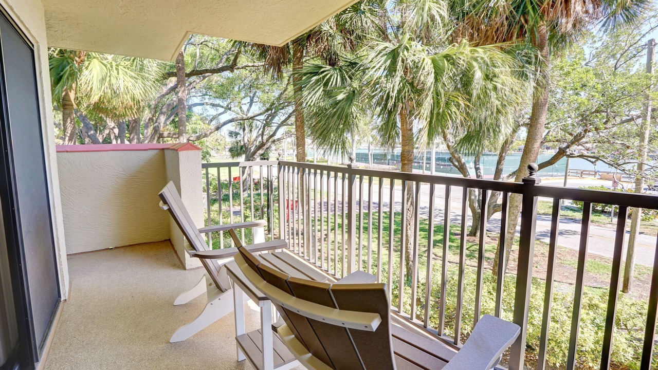 Photo of Patio Balcony in Sunset Beach