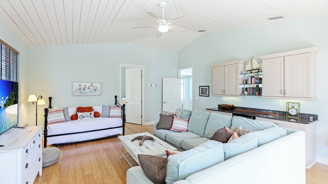 Photo of Bedroom in Holmes Beach