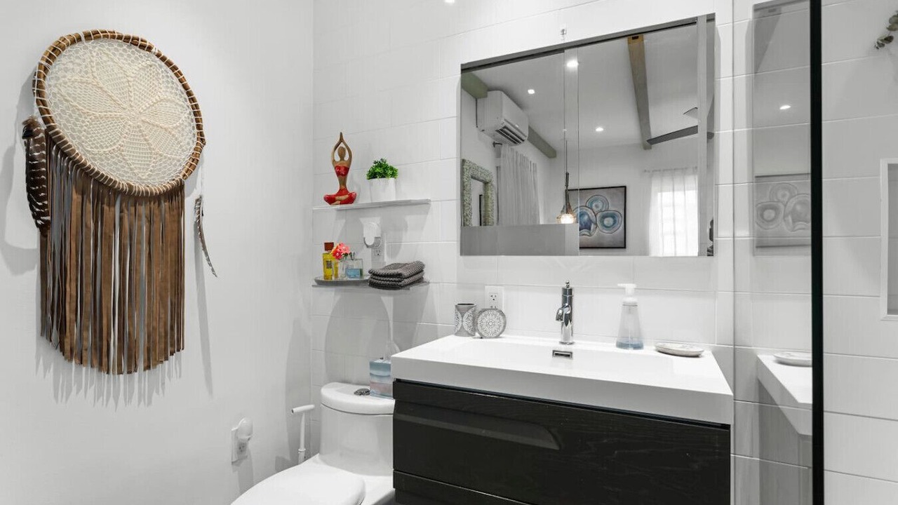 Photo of Bathroom in Dania Beach