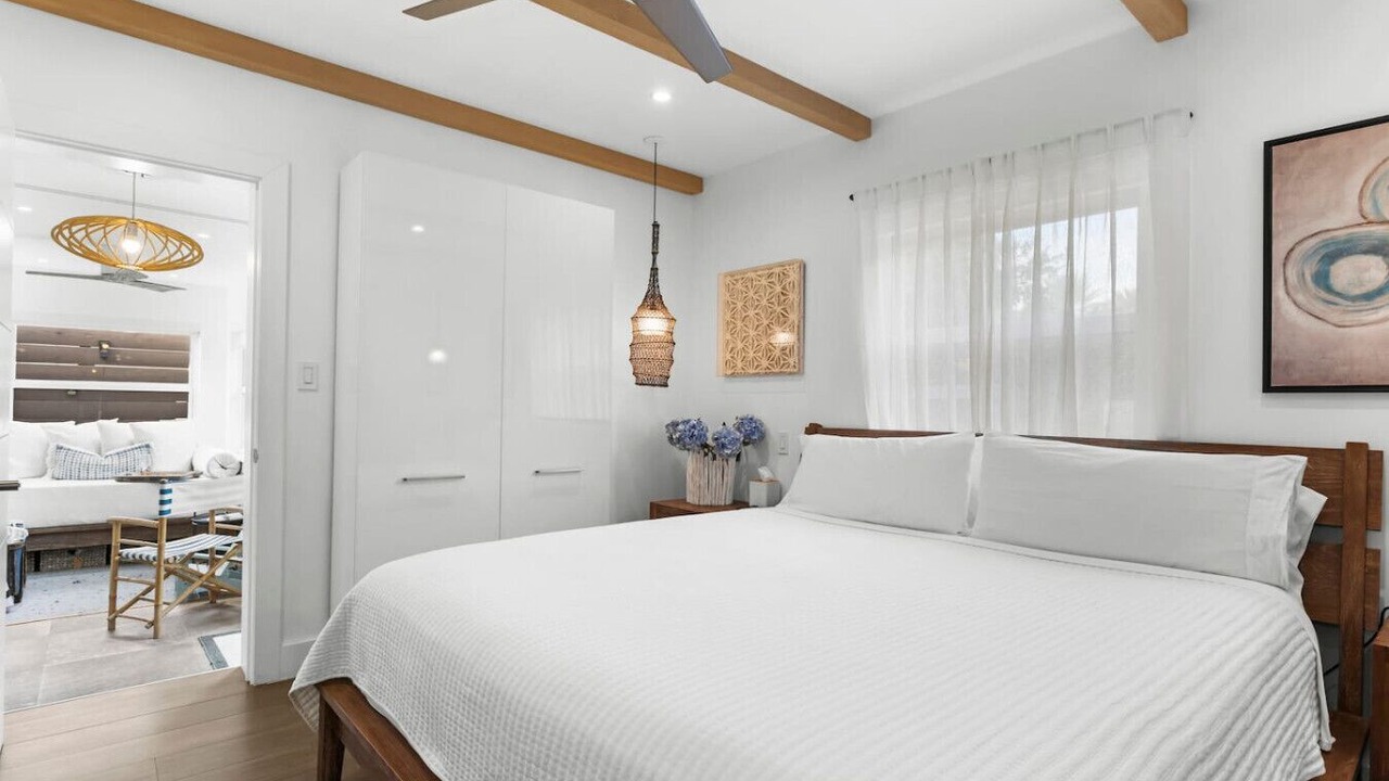 Photo of Bedroom in Dania Beach