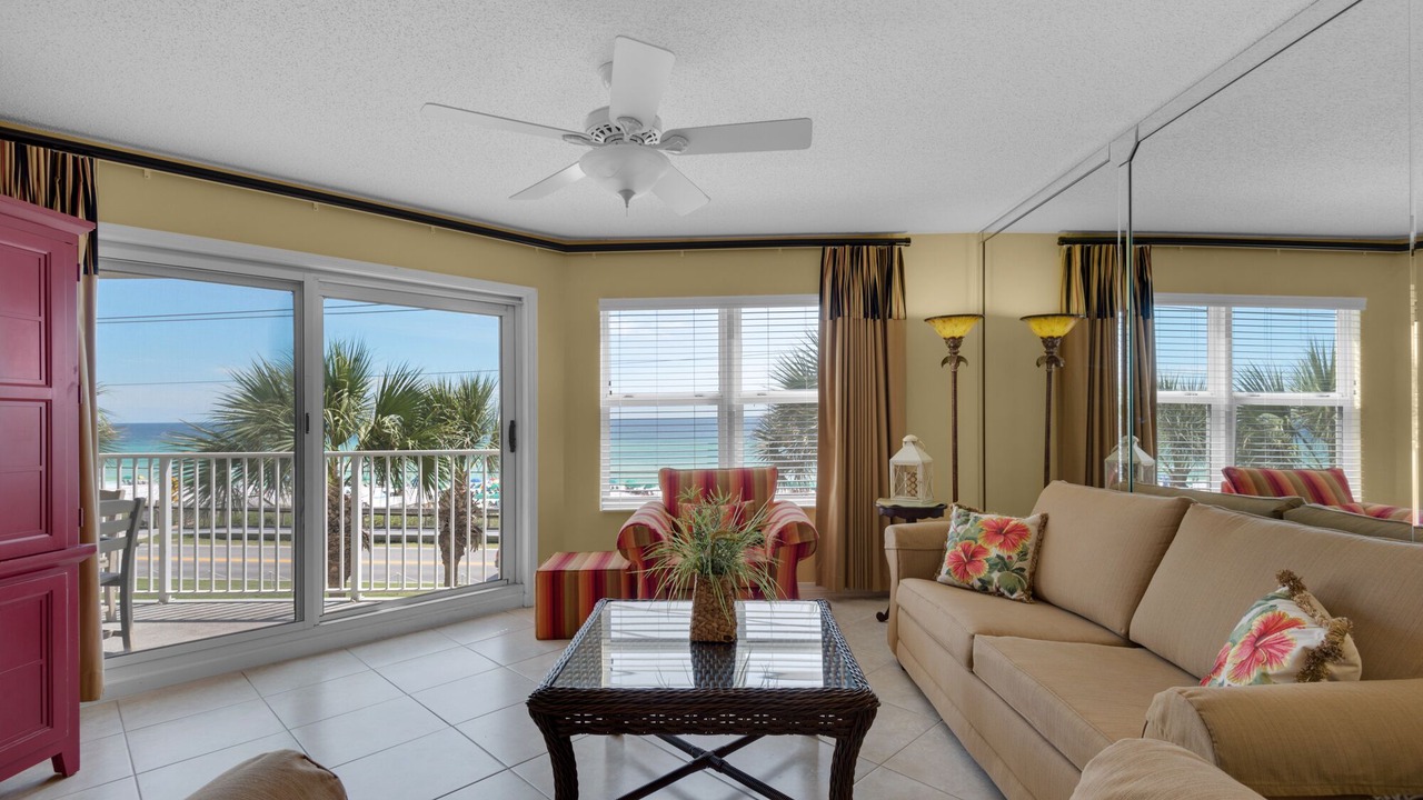Photo of Livingroom in Miramar Beach