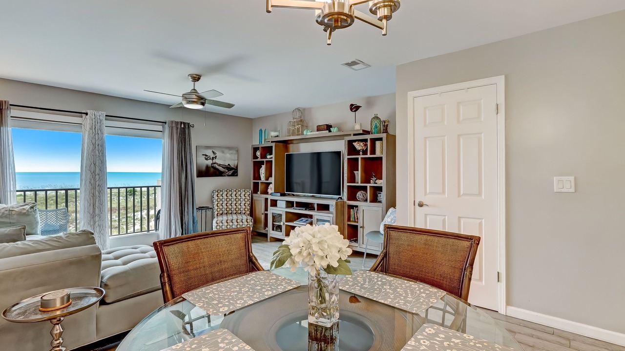 Photo of Livingroom in Amelia City