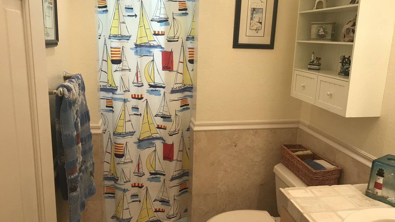 Photo of Bathroom in Marathon
