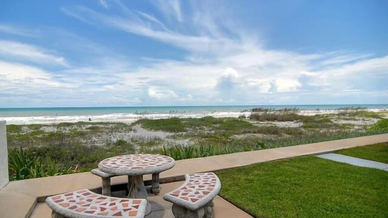 Photo of Patio Balcony in Crescent Beach