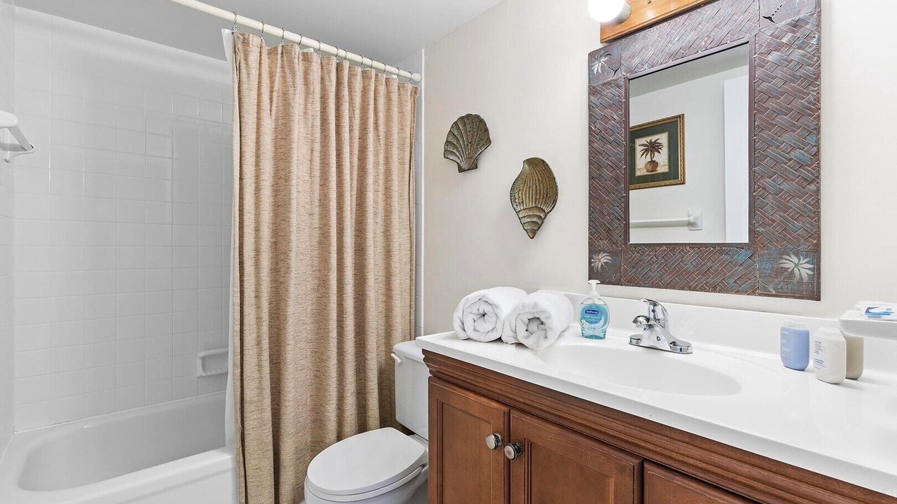 Photo of Bathroom in New Smyrna Beach