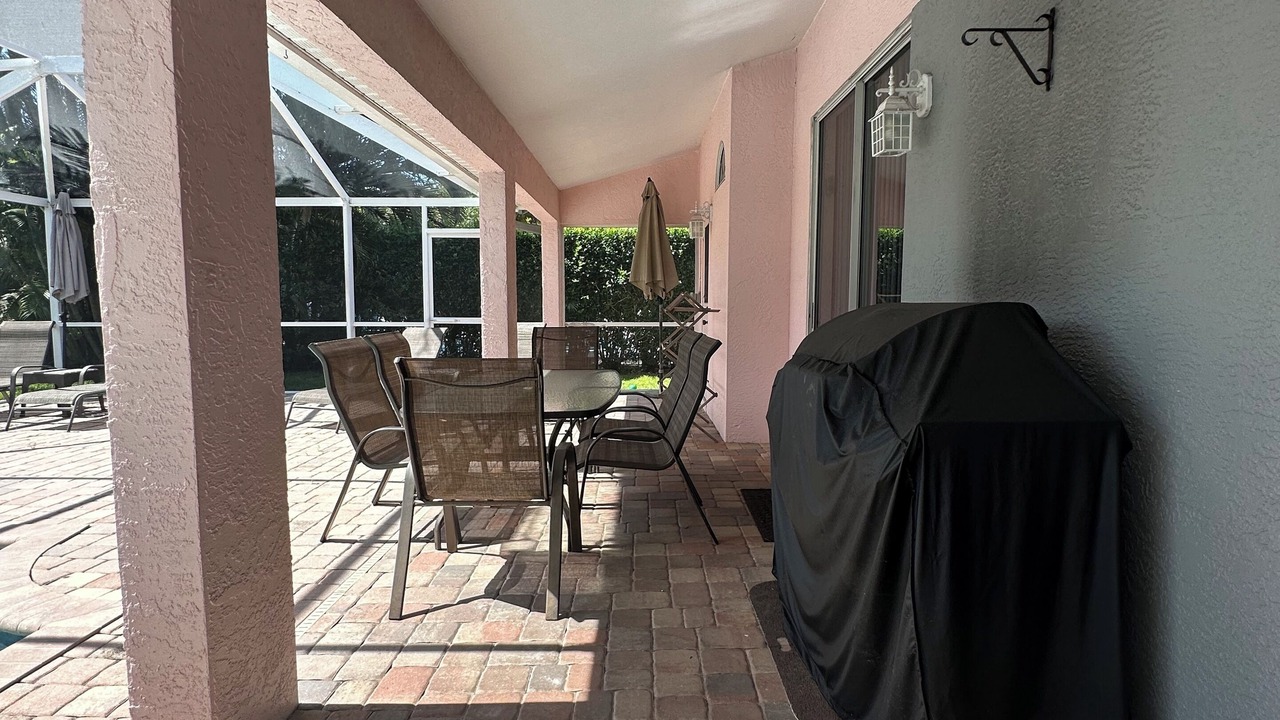 Photo of Patio Balcony in Crown Pointe