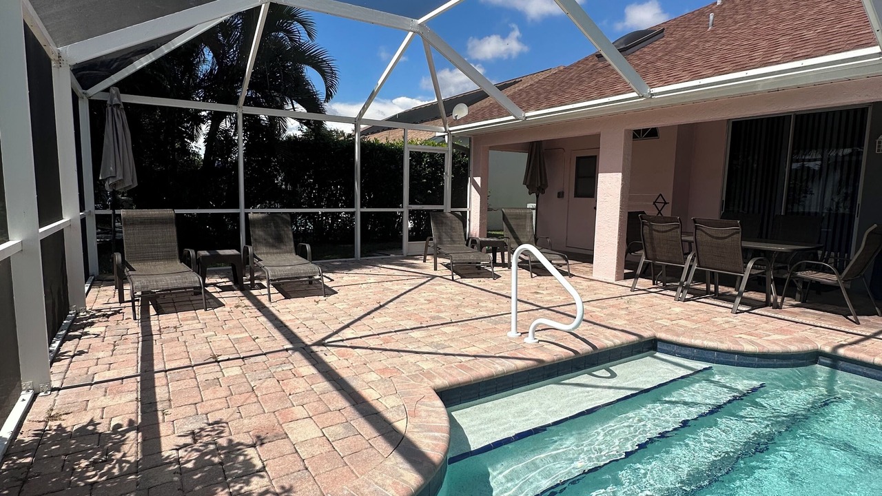 Photo of Outdoor in Crown Pointe