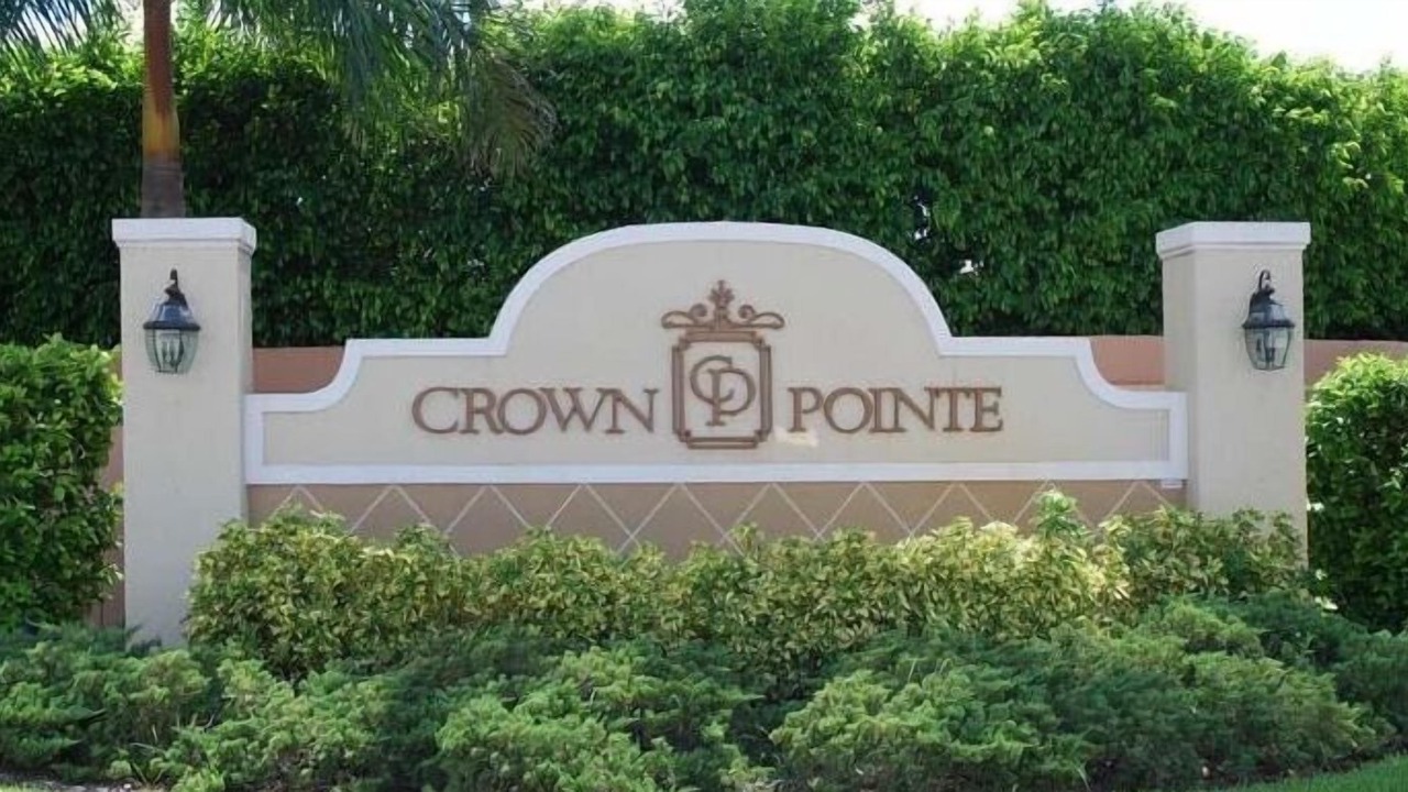 Photo of Outdoor in Crown Pointe