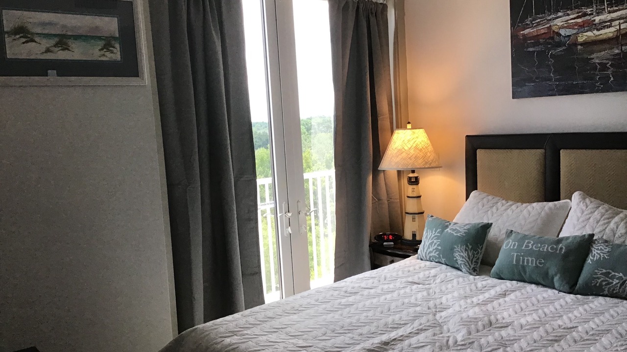 Photo of Bedroom in Baytowne Wharf