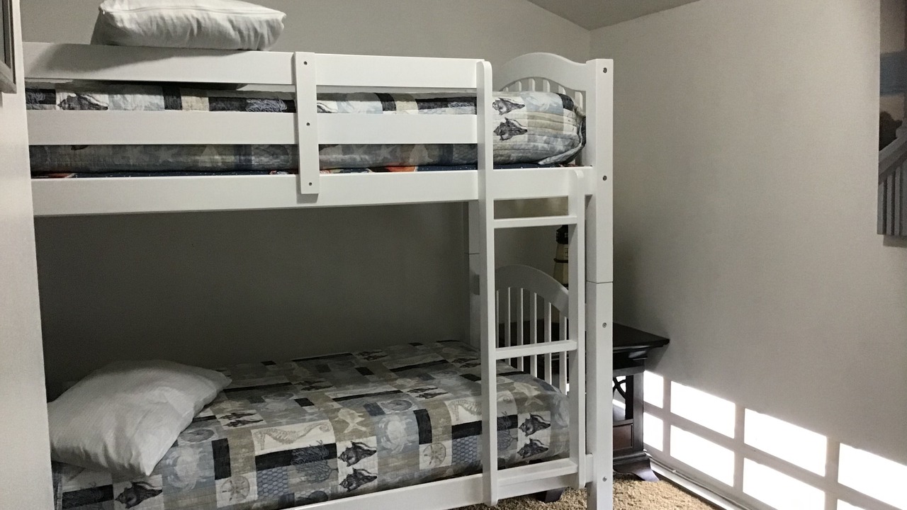 Photo of Bedroom in Baytowne Wharf