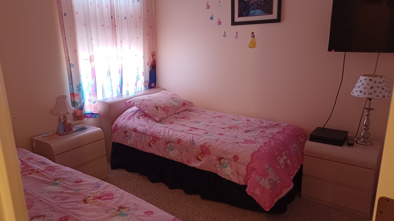 Photo of Bedroom in Lindfields