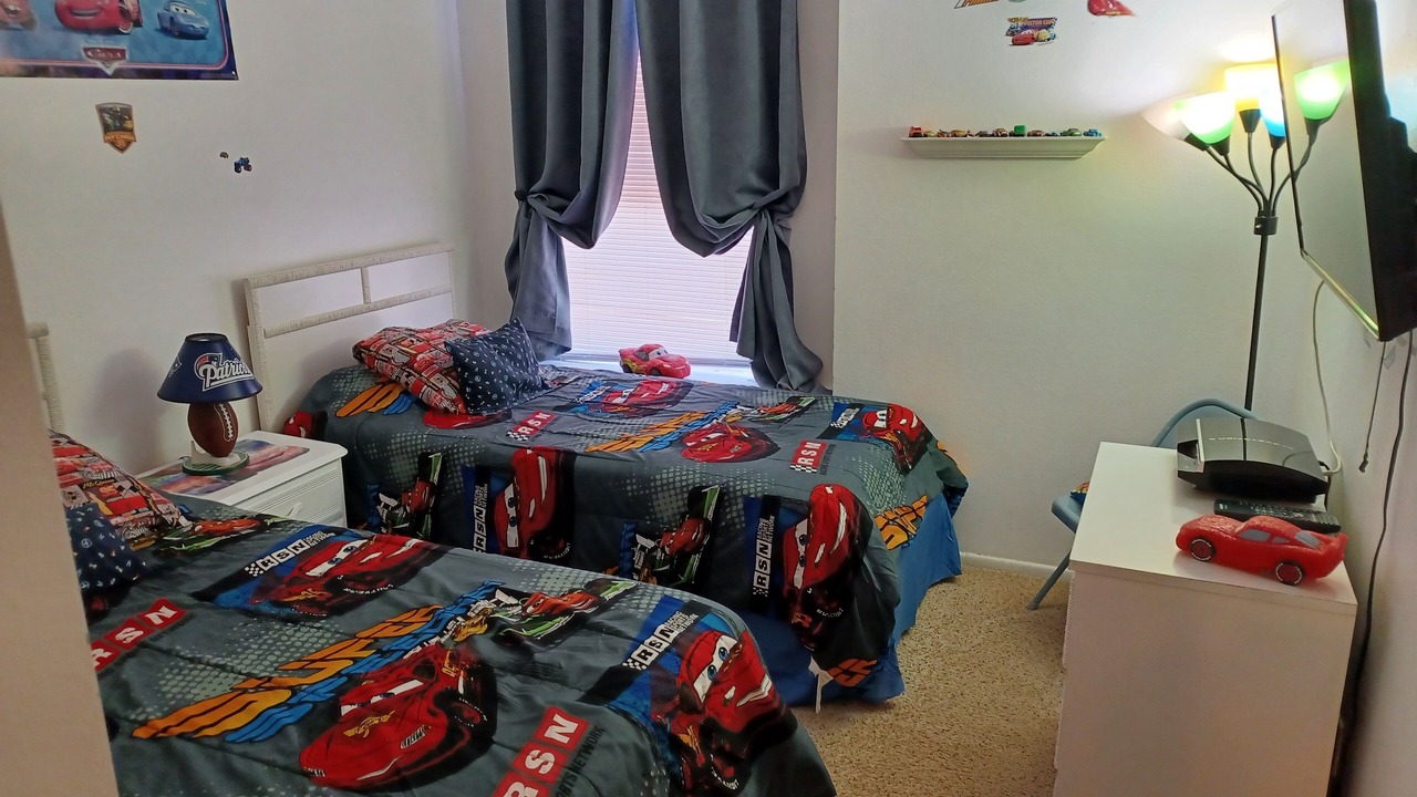 Photo of Bedroom in Lindfields