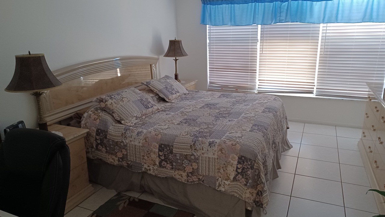 Photo of Bedroom in Lindfields