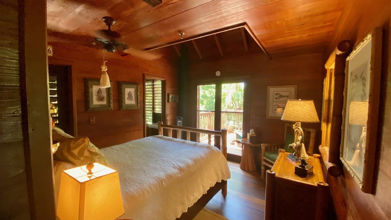 Photo of Bedroom in Marathon