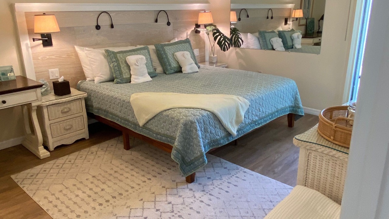 Photo of Bedroom in Gulf Gate Estates
