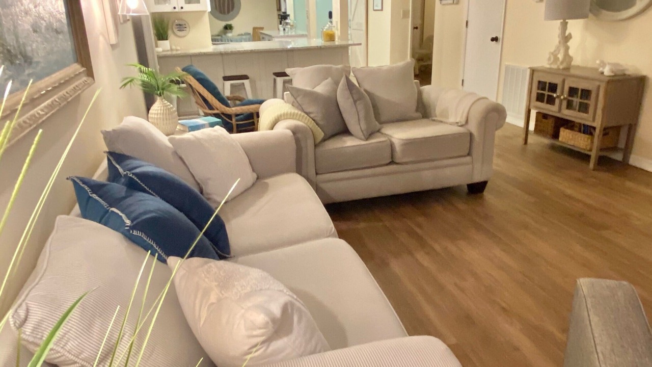 Photo of Livingroom in Gulf Gate Estates