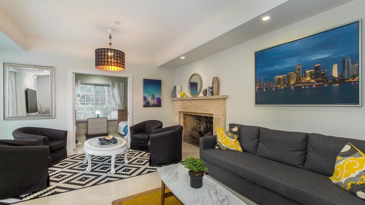 Photo of Livingroom in West Avenue