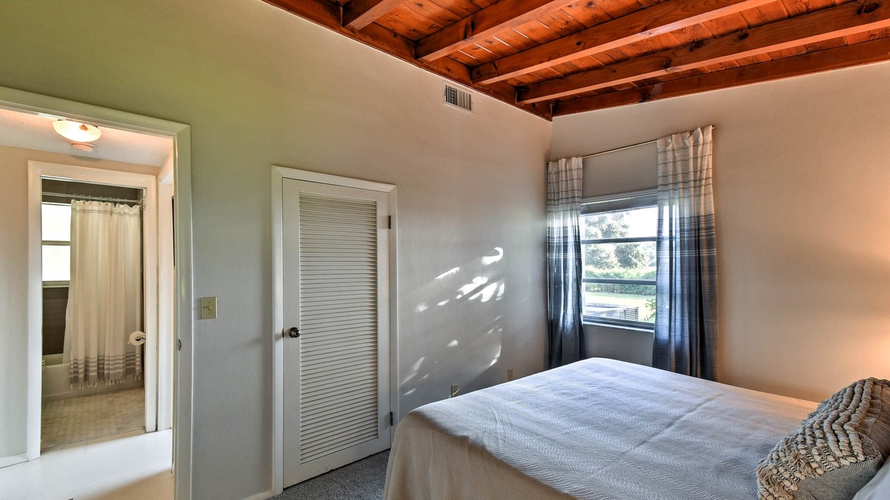 Photo of Bedroom in Laurel