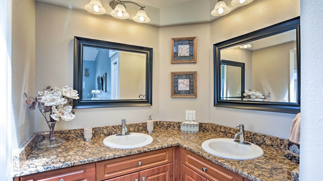 Photo of Bathroom in Pelican