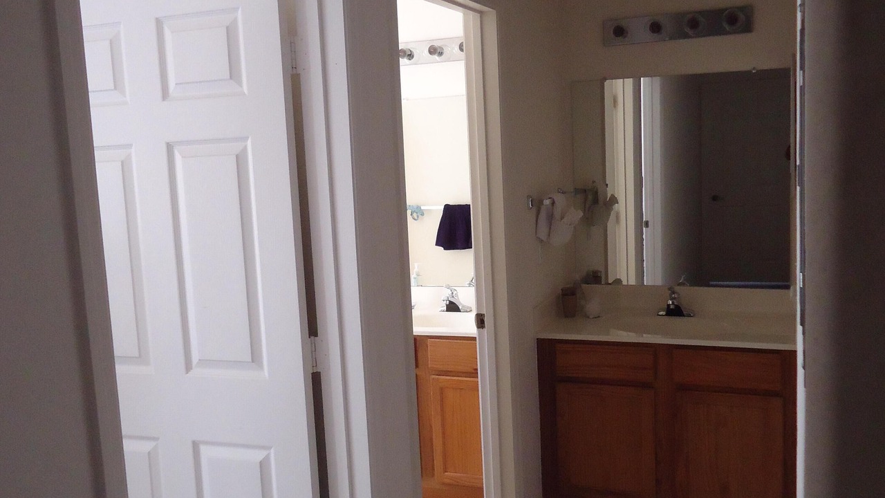 Photo of Bathroom in Venetian Bay Villages