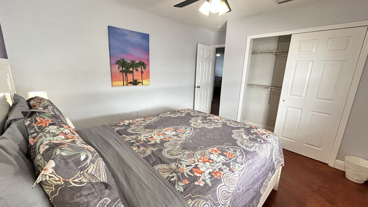Photo of Bedroom in Olympia Heights