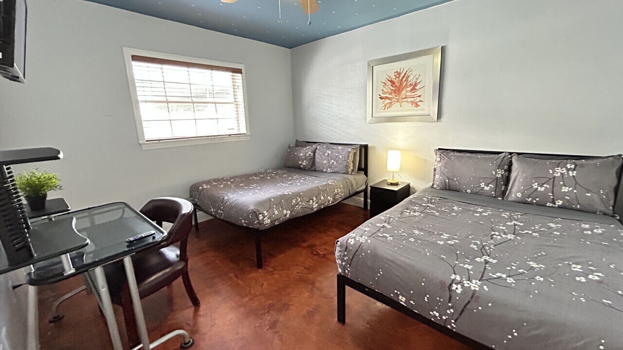 Photo of Bedroom in Olympia Heights