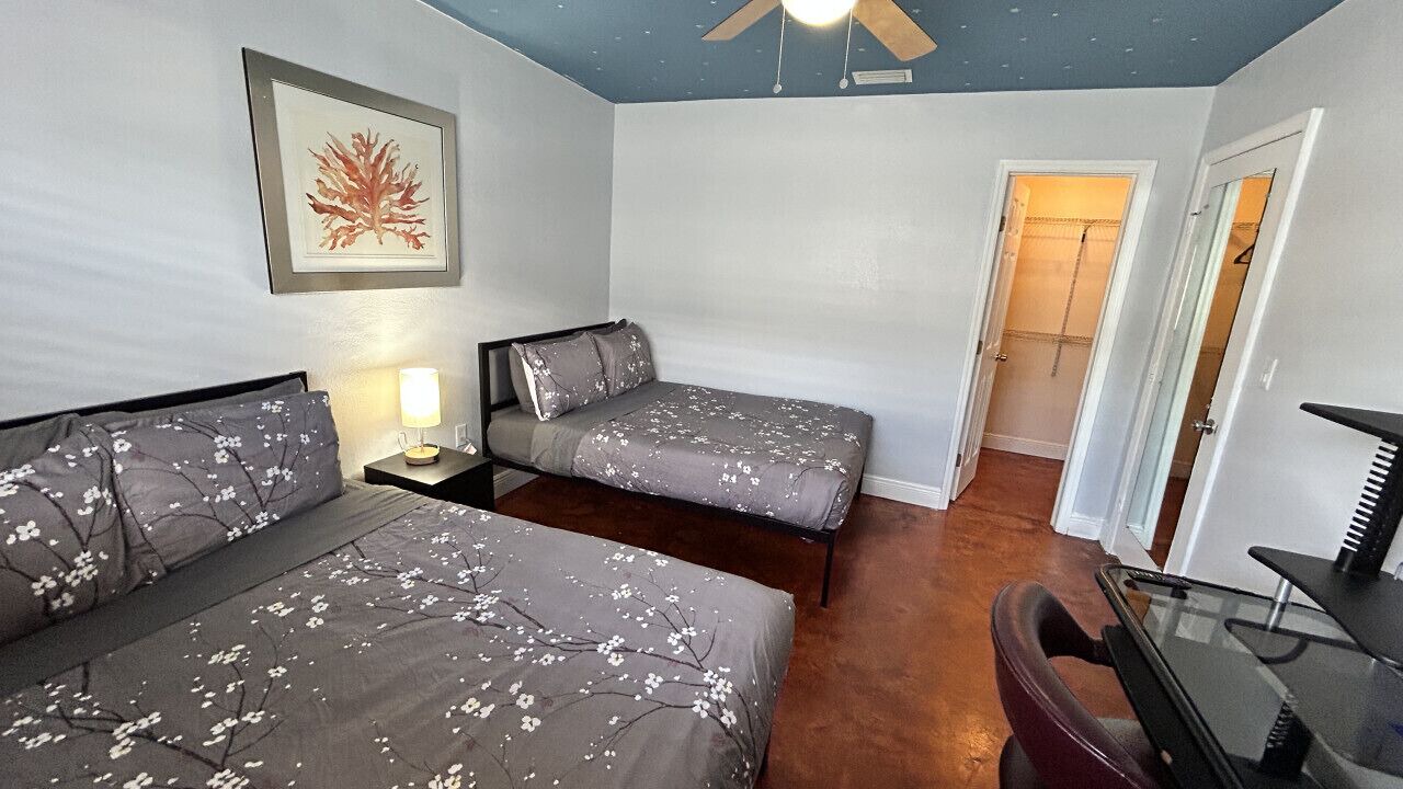 Photo of Bedroom in Olympia Heights