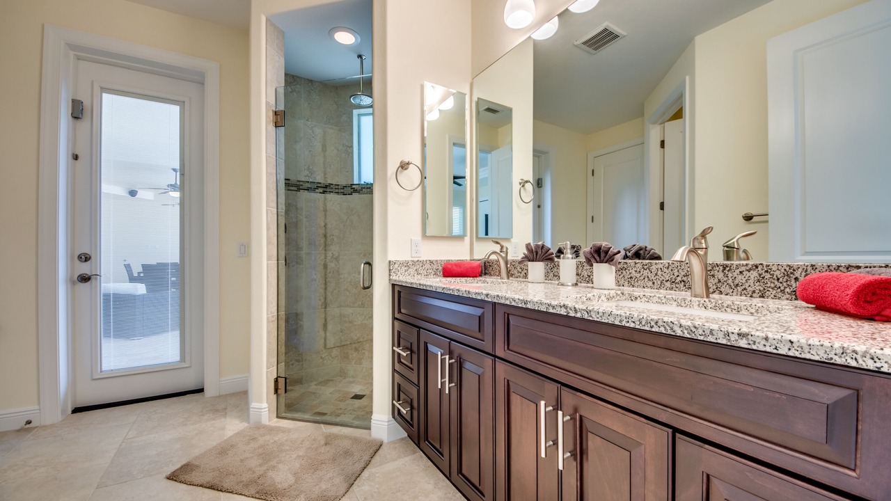 Photo of Bathroom in Pelican