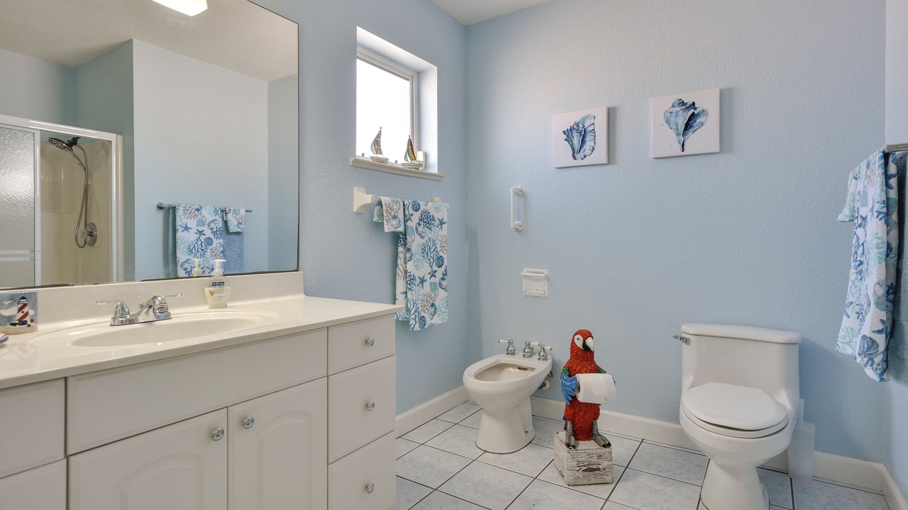 Photo of Bathroom in Nettles Island