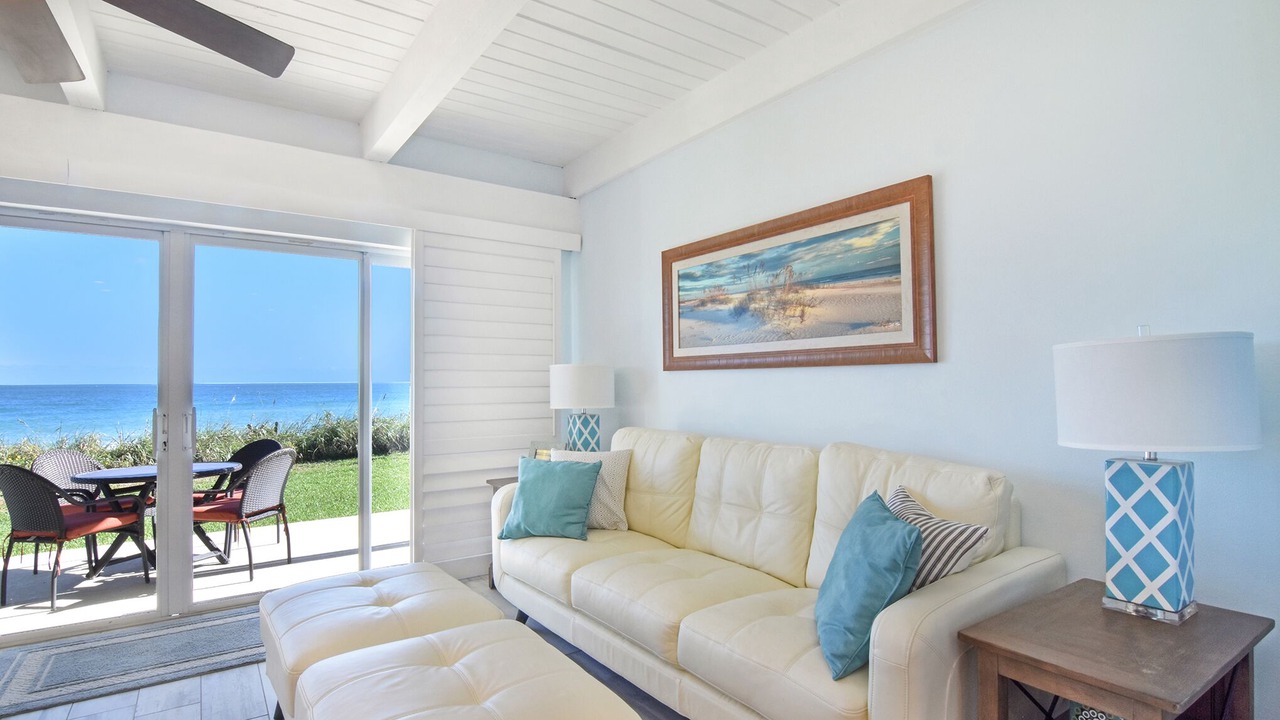 Photo of Livingroom in Melbourne Beach