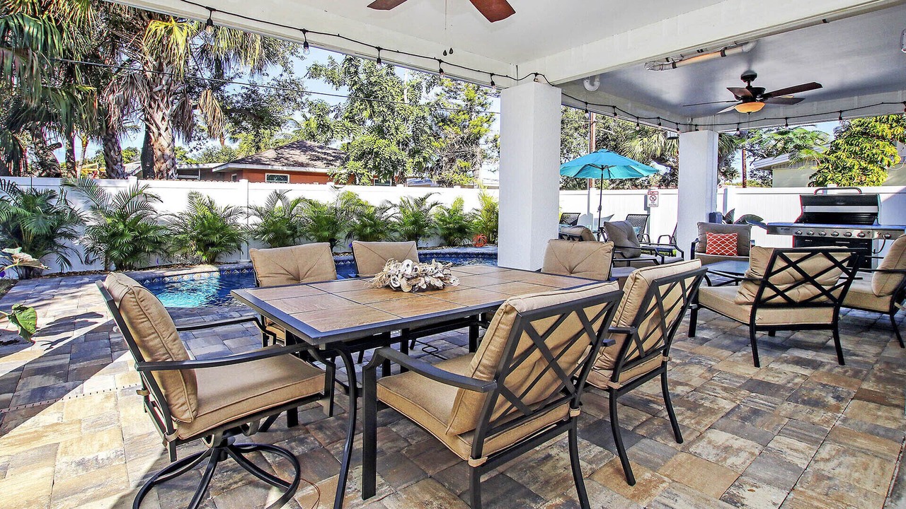 Photo of Outdoor in Mid Island