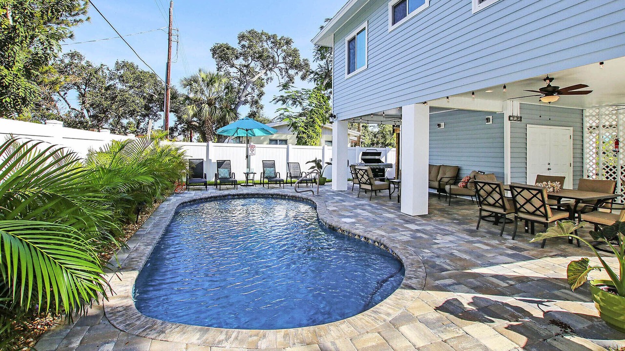 Photo of Outdoor in Mid Island