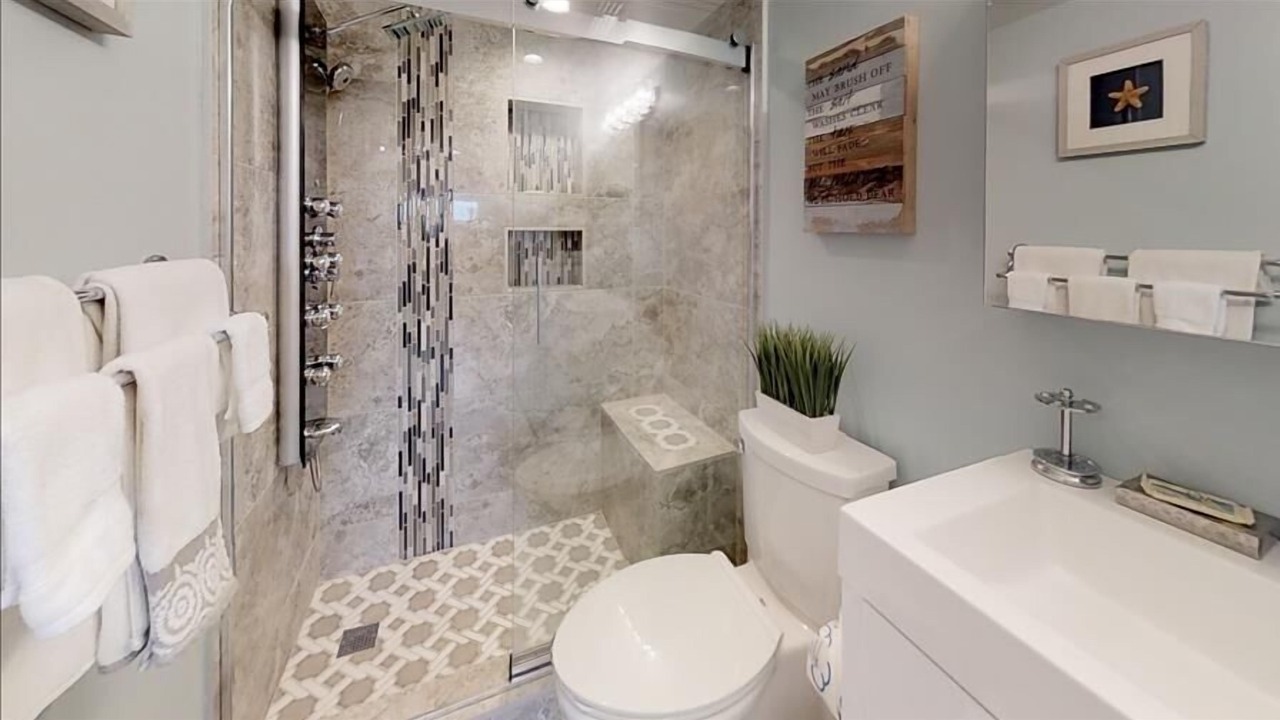 Photo of Bathroom in Longboat Key