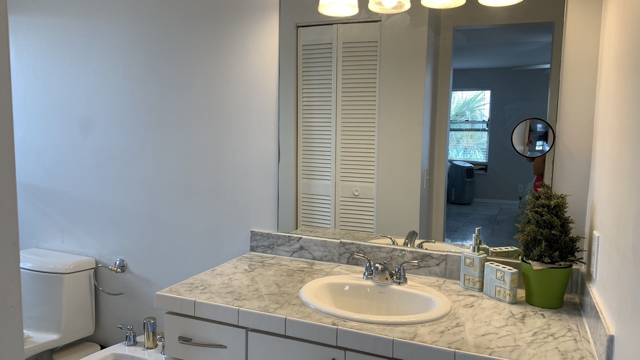 Photo of Bathroom in Ocean Oaks