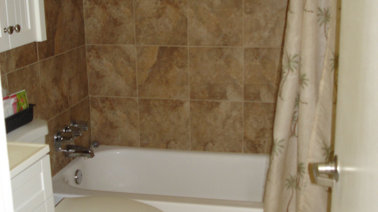Photo of Bathroom in Lenox Park
