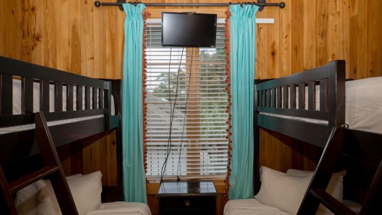 Photo of Bedroom in Baytowne Wharf