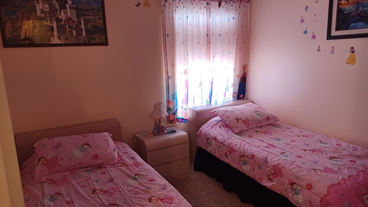 Photo of Bedroom in Lindfields