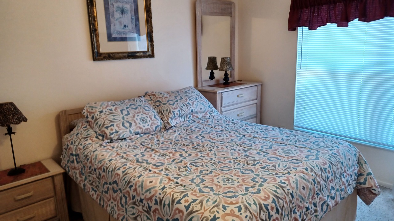 Photo of Bedroom in Lindfields
