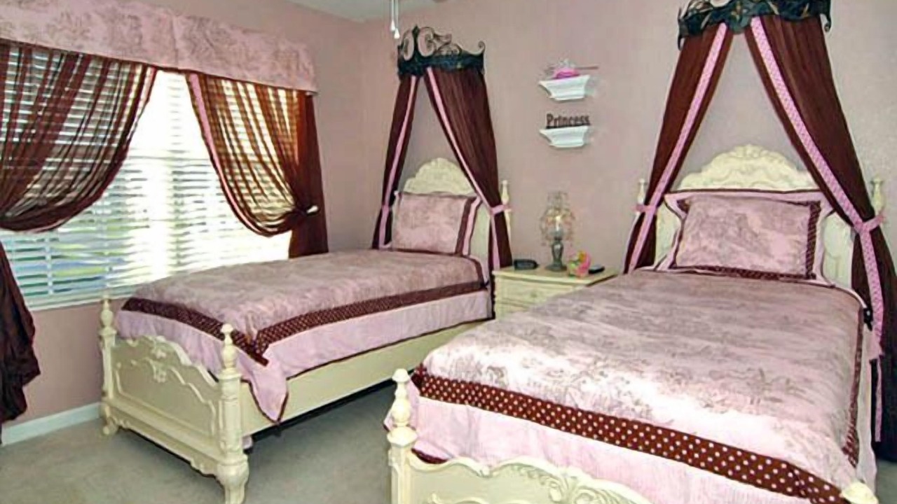 Photo of Bedroom in Windsor Hills