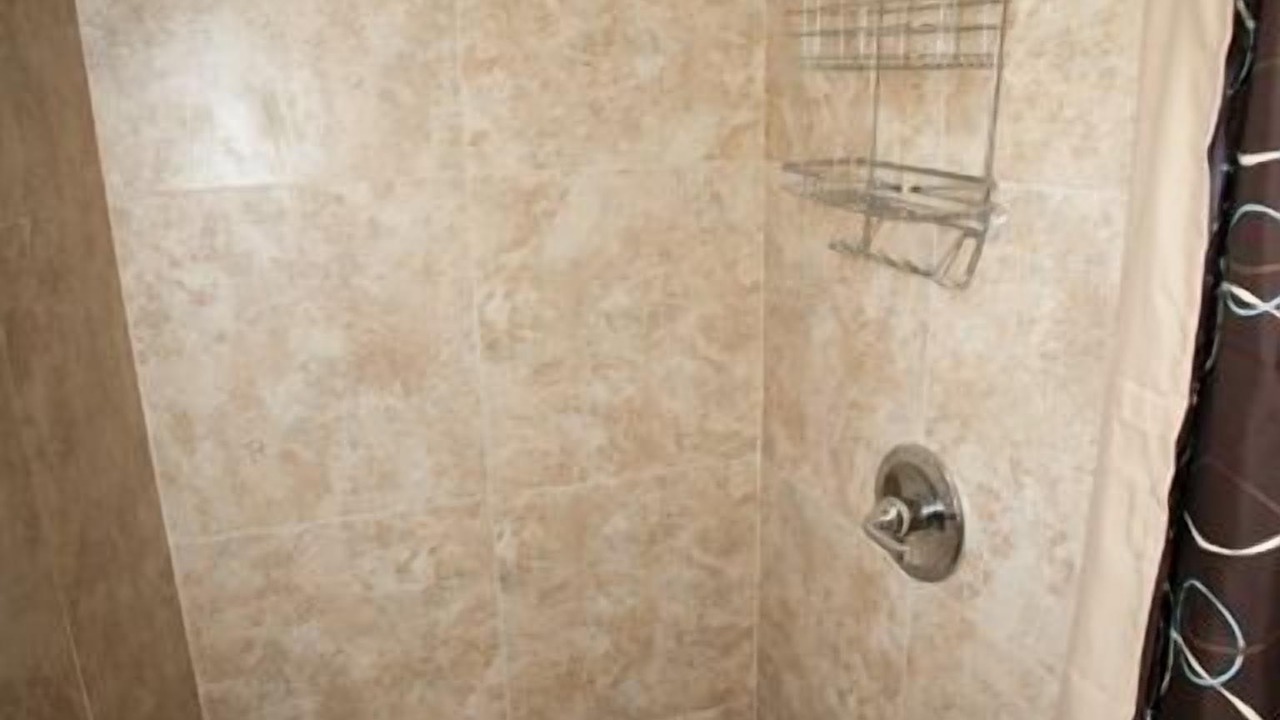 Photo of Bathroom in Parker Ridge