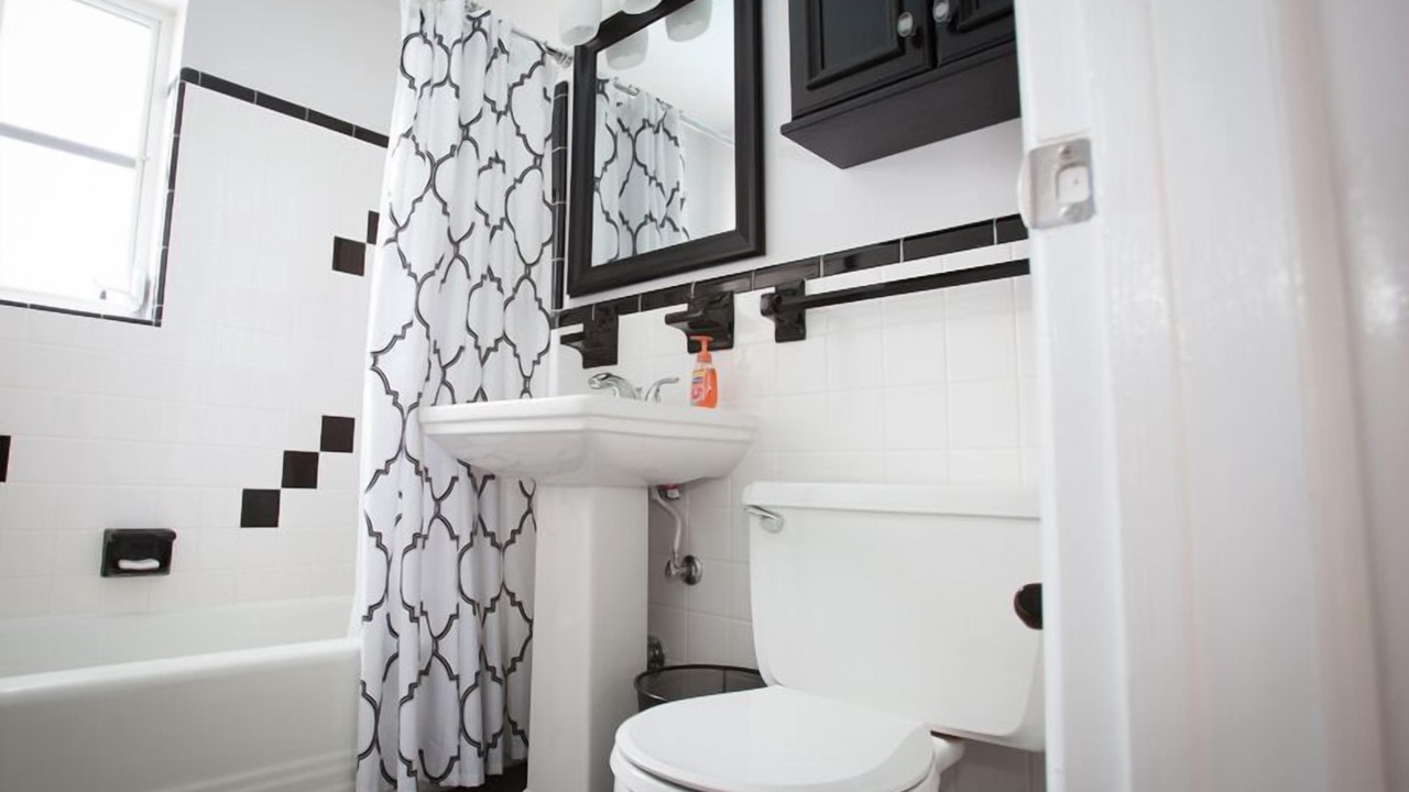 Photo of Bathroom in Parker Ridge
