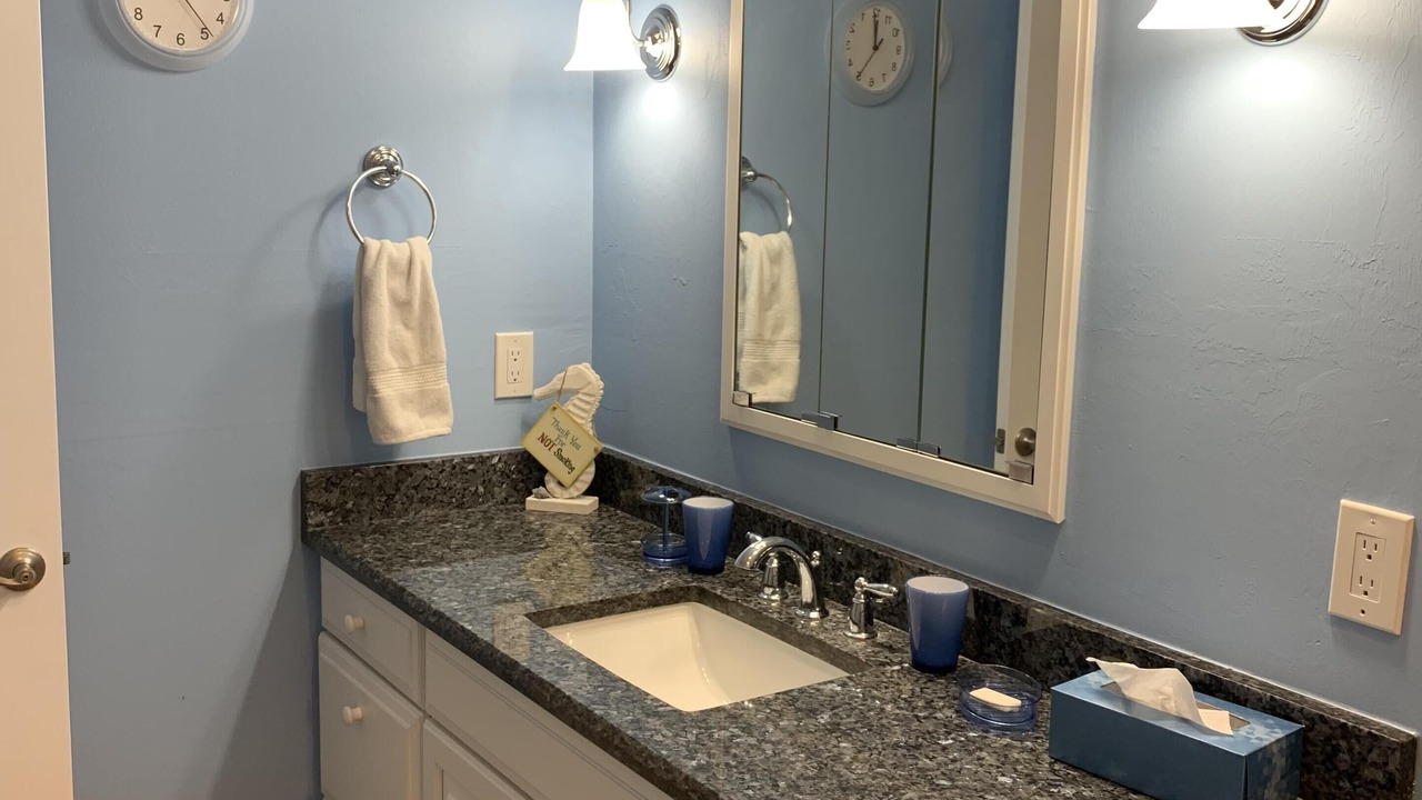 Photo of Bathroom in Mid Island