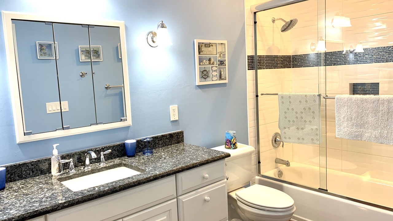 Photo of Bathroom in Mid Island