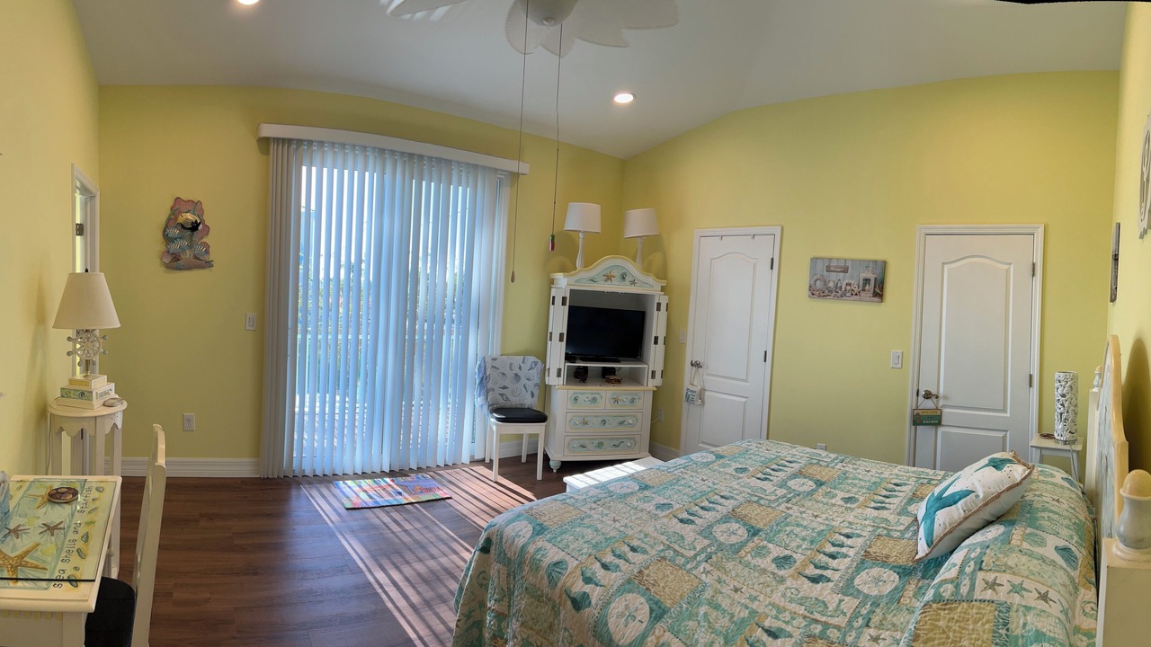 Photo of Bathroom in Mid Island