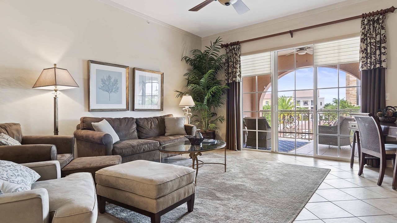 Photo of Livingroom in Ave Maria