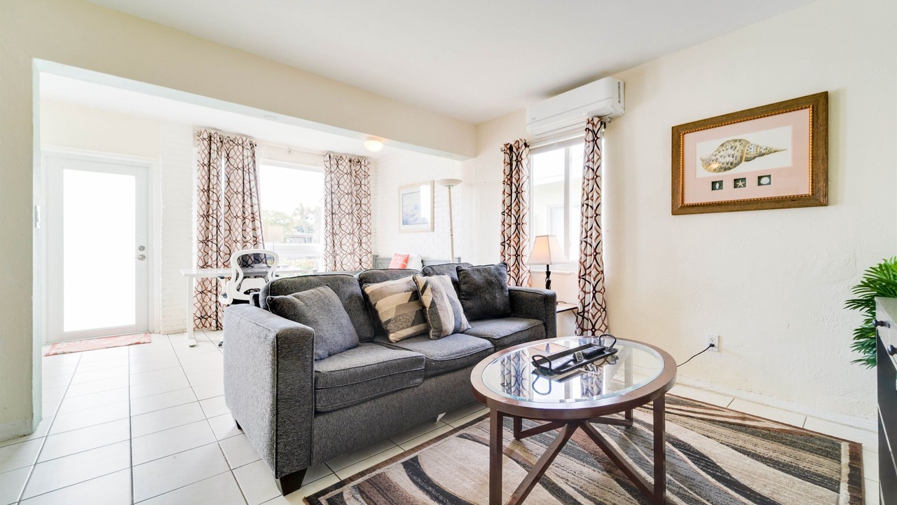 Photo of Livingroom in Edgewood