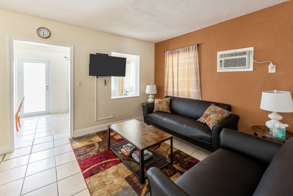 Photo of Livingroom in Edgewood