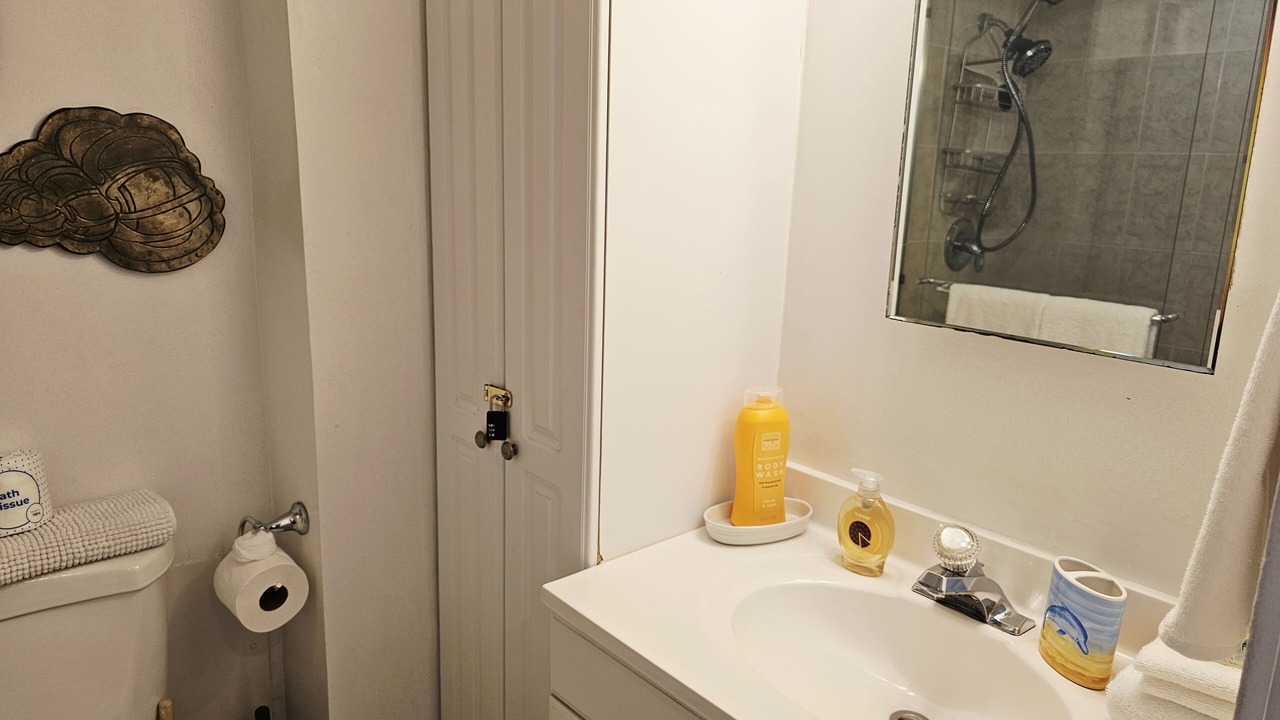 Photo of Bathroom in Galt Mile